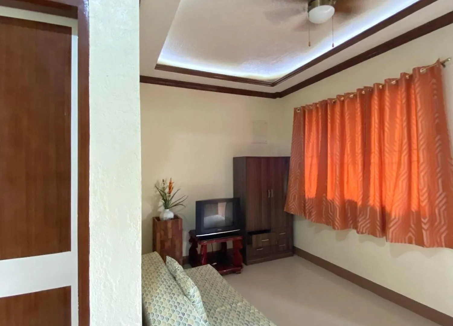 Merangie Travellers Inn Dauis 0*,  Philippines